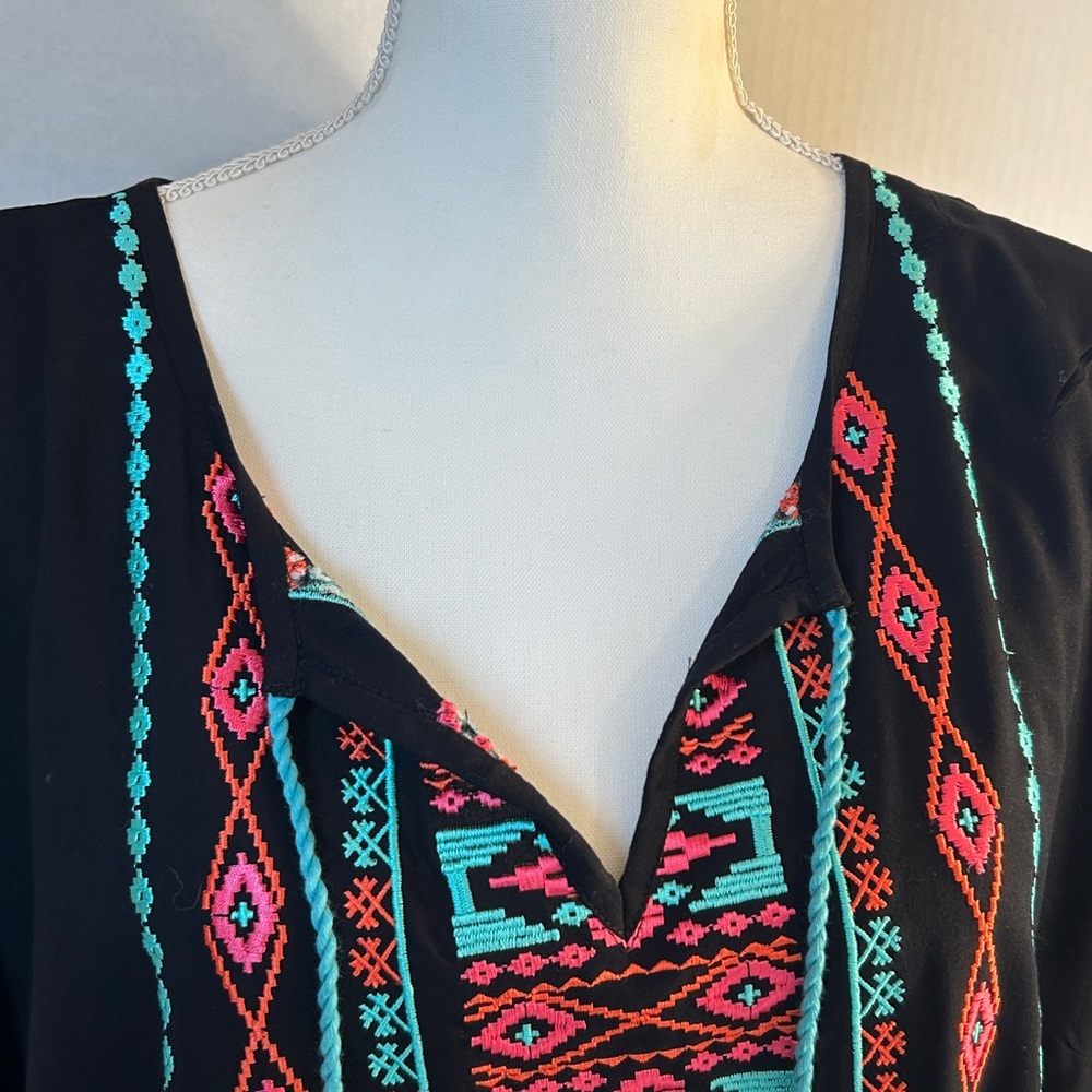 Panhandle Slim Women’s V-Neck Tie Boho Embroidered S/S Blk Tunic Top. Sz XXL - Picture 2 of 11